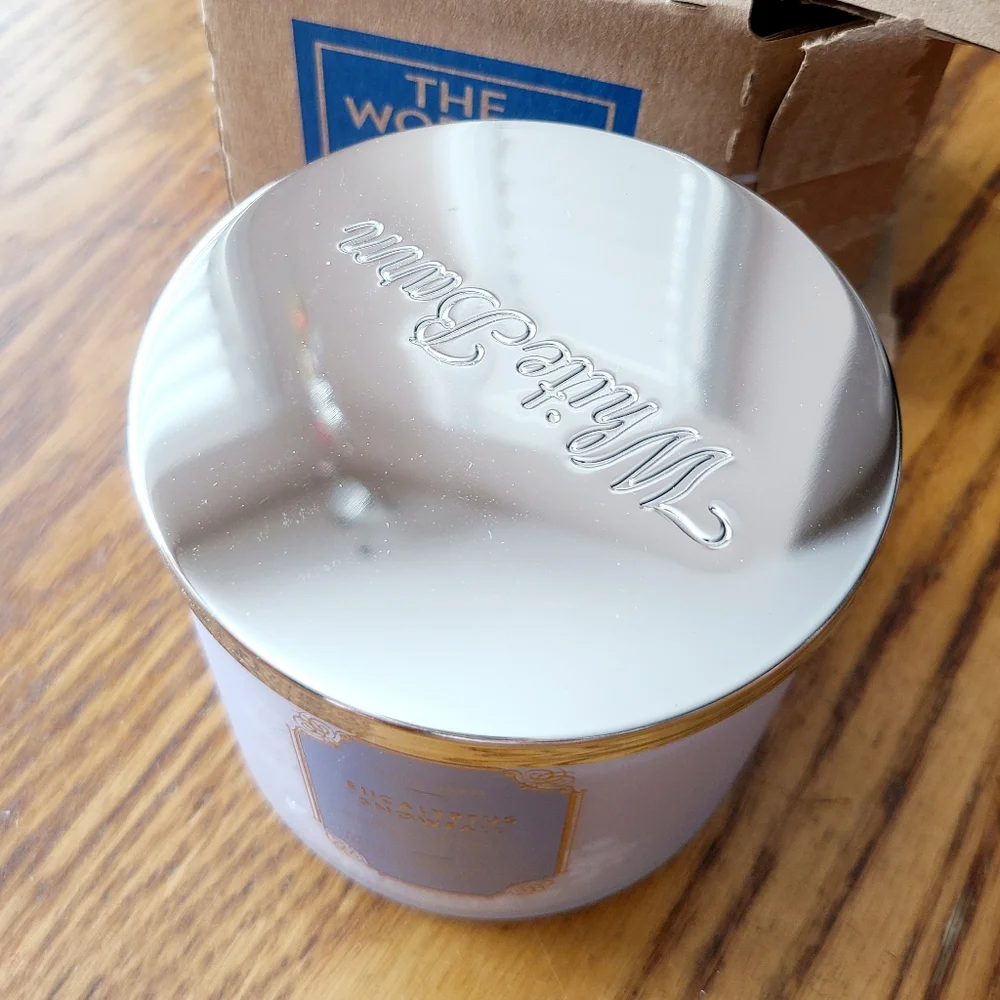 🛍BOGO 50% OFF❄️🕯NWT‼️ White Barn "Eucalyptus Snowfall"  3-wick Candle - Picture 4 of 10